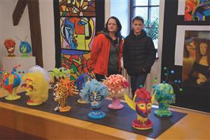 Velká výstava v Muzeu na Fojtství byla první z akcí, kterou si ZUŠ Zdeňka Buriana připomněla několik kulatých výročí