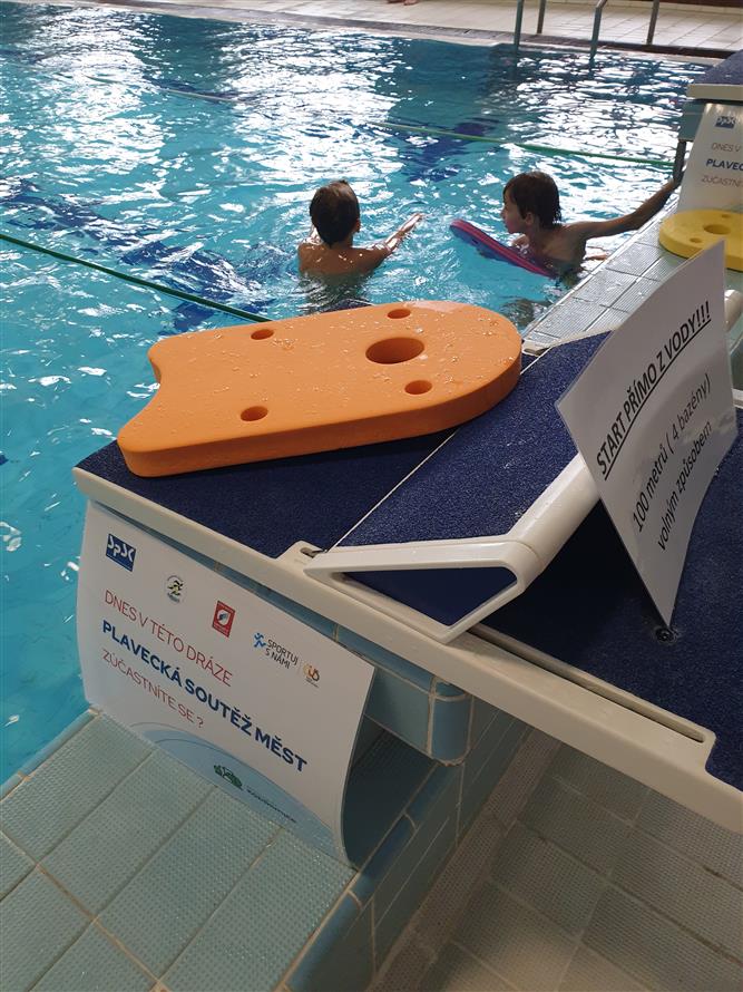 Plavecká soutěž měst 8