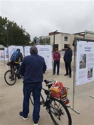 Výstava udržitelné mobility na farmářském trhu, září 6