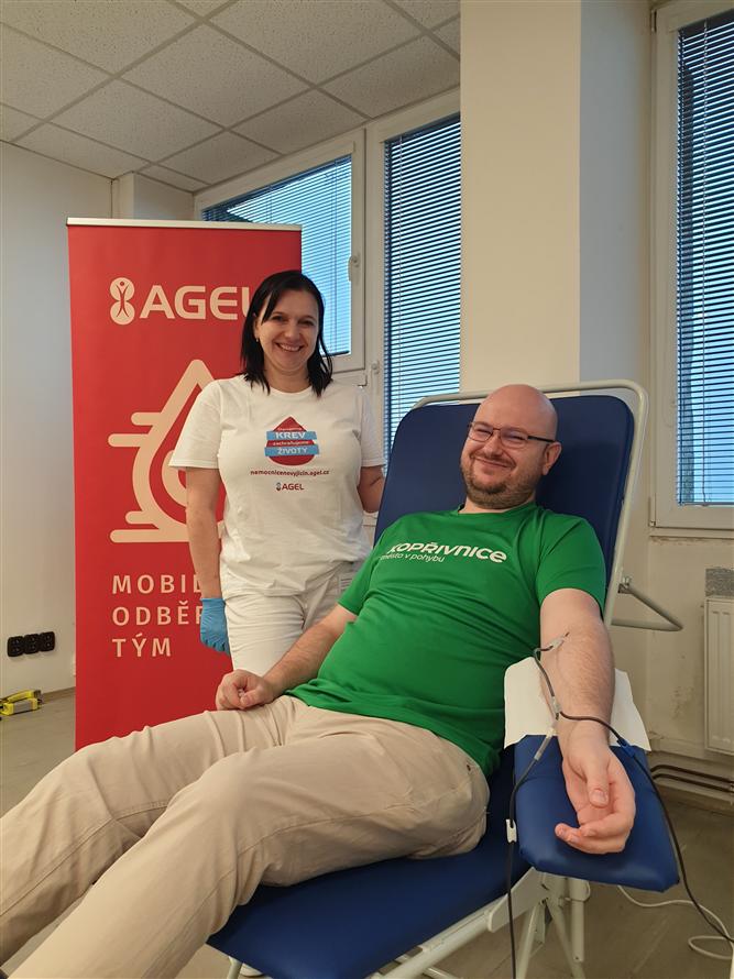 Daruj krev se Zdravým městem Kopřivnice - mobilní odběrový tým na radnici, říjen 11