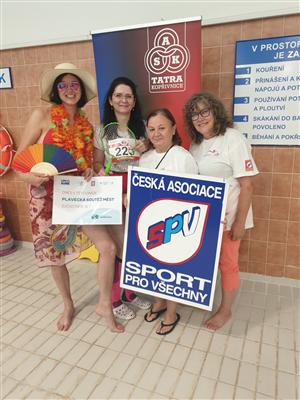 Plavecká soutěž měst se soutěží o nej kostým 11