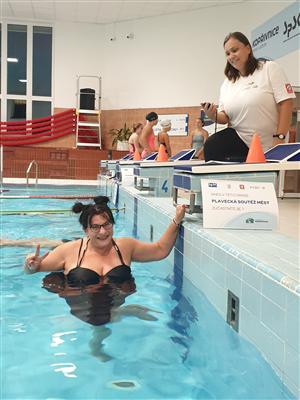 Plavecká soutěž měst se soutěží o nej kostým 6