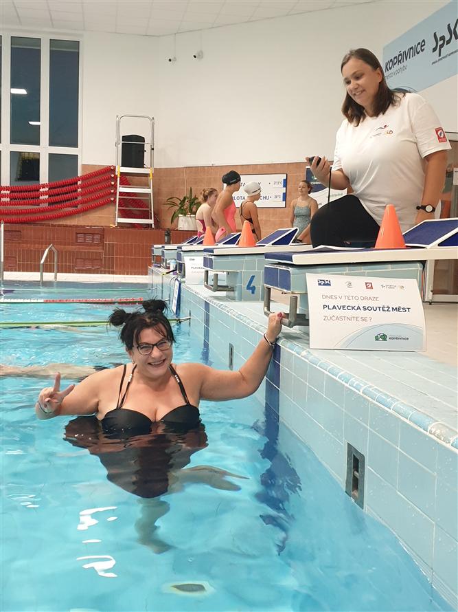 Plavecká soutěž měst se soutěží o nej kostým 6