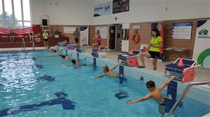 Plavecká soutěž měst se soutěží o nej kostým 2