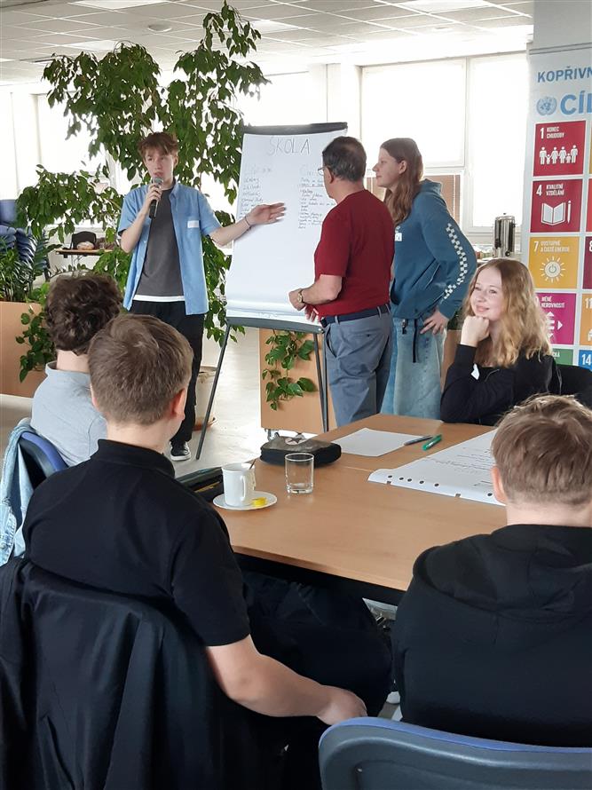 Školní fórum ZŠ 17. listopadu 17