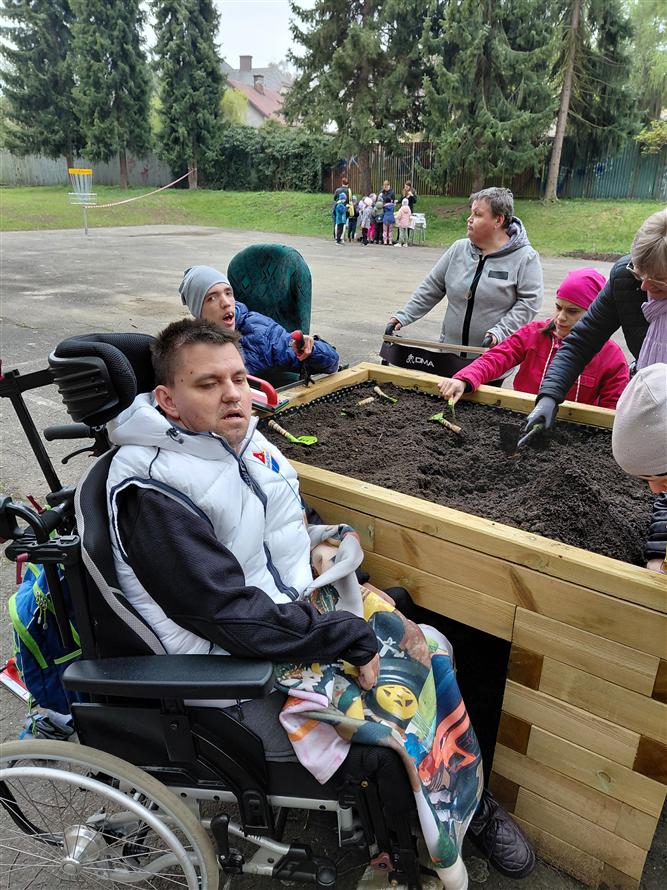 Probouzení zahrady - projekt Rozmanitostí k rovnováze 6