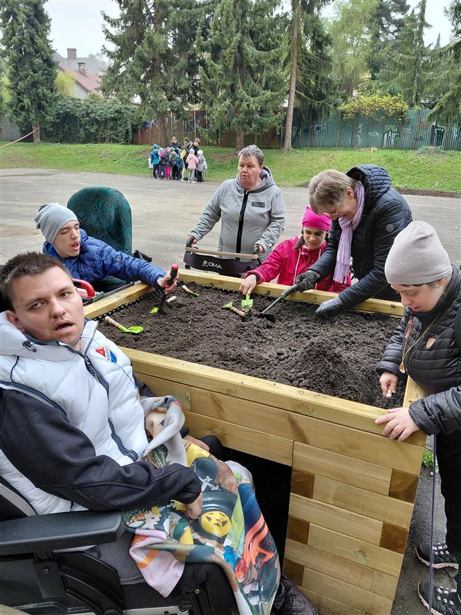 Probouzení zahrady - projekt Rozmanitostí k rovnováze 5