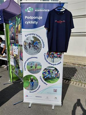 Fairtradový stan na květnovém farmářském trhu 17