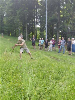 WORKSHOP sečení a naklepávání kosy - projekt Rozmanitostí k rovnováze 24