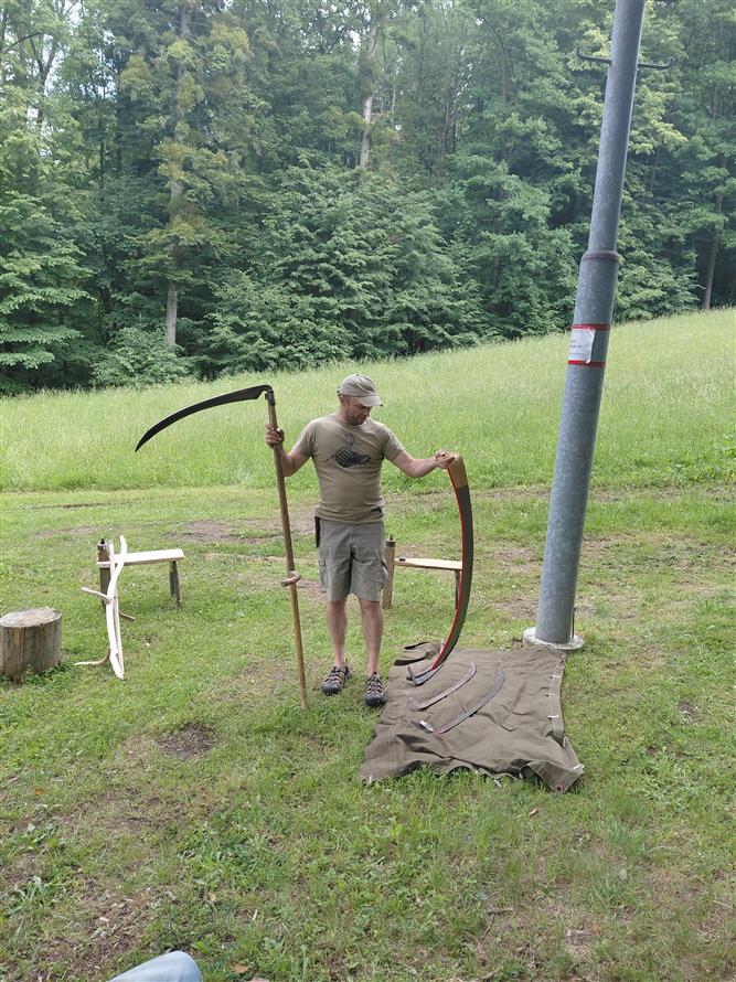 WORKSHOP sečení a naklepávání kosy - projekt Rozmanitostí k rovnováze 23