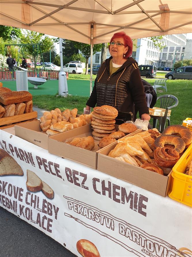 Fairtradový stan na květnovém farmářském trhu 9