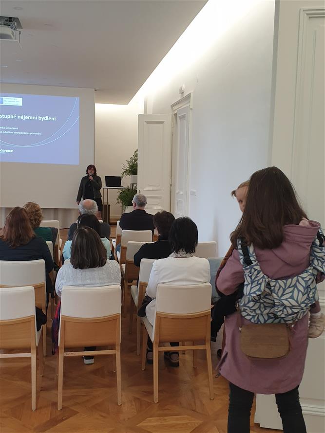 Veřejné projednání Rekonstrukce přístavby ZŠ Náměstí na byty 7