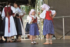 V programu měl své místo i folkór. V neděli vystoupil soubor Javorník a v sobotu cimbálová muzika Radhošť.