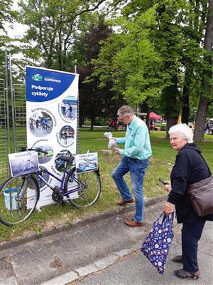 KOPRtoUR Globální stan na farmářském trhu