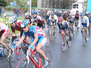 První etapa známého cyklistického závodu žen Grácia 2005 vedla z Dětmarovic do Štramberka. Závodní peleton projížděl i přes Kopřivnici. Vítězkou úvodní etapy se stala Němka Judith Arndt.<br/>
FOTO: DAVID MACHÁČEK
