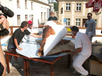 Pokus o upečení rekordně velkého štramberského ucha plánovaný rámci městských slavností se nakonec nezdařil.<br/>
FOTO: ILONA HOFFMANNOVÁ
