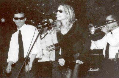 Žhavá hudba a chytlavá pódiová show, to návštěvníkům nabídne sobotní koncert kapely Laura a její tygři před kulturním domem. Začátek je plánován na 19 hodin.<br/>                
FOTO: DAVID MACHÁČEK
