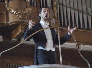 Basista Ivo Hrachovec, člen Státní opery Praha, zpívá Dvořákovy Biblické písně ve štramberském kostele Jana Nepomuckého.<br/>                                                                    
FOTO: DAVID MACHÁČEK
