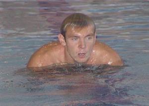 Velké ceny Kopřivnice v plavání se zúčastnil i olympionik Pavel Rubáček ze Znojma, který zvítězil v závodě na 200 m volný způsob.<br/>                                                                
FOTO: DAVID MACHÁČEK
