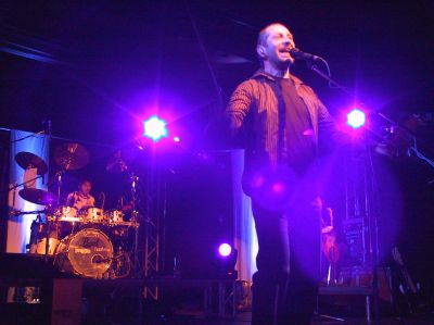 Karel Holas s kolegy z Čechomoru zářil na kopřivnickém koncertu spokojeností.<br/>                                    
FOTO: DAVID MACHÁČEK
