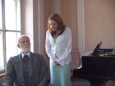 Setkání Sigmunda Freuda s pravnučkou Jane McAdam Freud se uskutečnilo v aule Masarykova gymnázia v Příboře u příležitosti křtu knihy Freudův Příbor.<br/>                  
FOTO: ILONA HOFFMANNOVÁ
