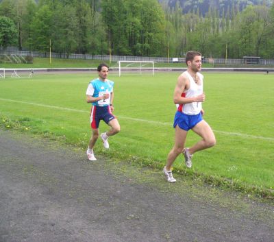 Martin Kotek z Kopřivnice a frenštátský Pavel Michna obsadili první dvě místa v kopřivnickém běžeckém závodě Zátopkova pětka.<br/>                                                                          
FOTO: ARCHIV
