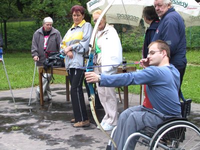 Kopřivničan Rostislav Svoboda patří k ostříleným závodníkům. V lukostřelbě sice nebodoval, ale uspěl ve třech disciplínách.<br/>
FOTO: DANA HOĎÁKOVÁ
