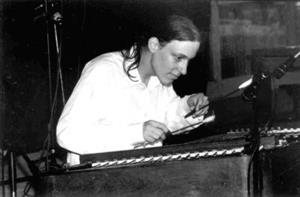 Cimbalista Daniel Skála bude zítra večer hrát klasickou hudbu v refektáři příborského muzea.<br/> FOTO: DAVID MACHÁČEK