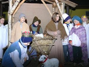 Živý betlém sklidil zasloužený úspěch u přihlížejících nejen svým podáním, ale i skvělými kostýmy.<br/>                                 
FOTO: ILONA HOFFMANNOVÁ
