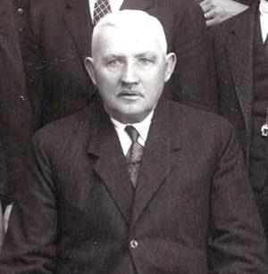 System.Linq.Enumerable+<TakeIterator>d__25`1[System.Char]