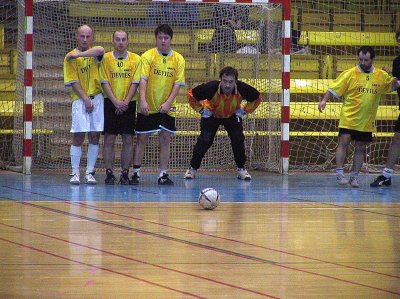 Tým Trappes Devils se ve finále ubránil i standardním situacím a obhájil loňské vítězství v Ámos Cupu.<br/>                                                                                             
FOTO: ONDŘEJ ZAPLETAL
