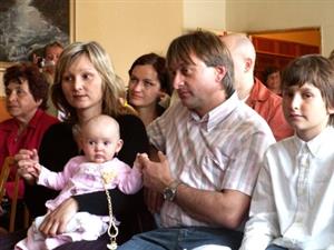 Vítání občánků patří k prestižním akcím každé obce. Nejinak tomu bylo i tuto  neděli v Lubině.<br/>                                     FOTO: ILONA HOFFMANNOVÁ