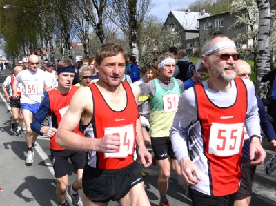 Na startu 27. ročníku Štramberské desítky se sešlo osmatřicet běžců všech věkových kategorií.<br/> FOTO: ONDŘEJ ZAPLETAL