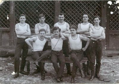 První cvičitelský sbor z roku 1908.<br/>                 FOTO: ARCHIV MUZEUM FOJTSTVÍ