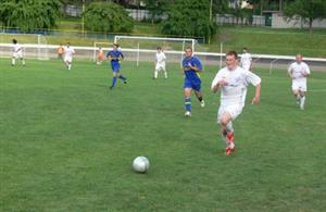 Dorostenecká posila kopřivnického mužského týmu Jan Pokluda v utkání proti Veřovicím značně oživil hru na levé straně zálohy.<br/>                                                                    
FOTO: ONDŘEJ ZAPLETAL
