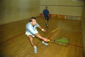 Šestý turnaj kopřivnické squashové ligy uzavřel jarní část této soutěže. K vidění byly dramatické zápasy, ve kterých nebyla nouze o velmi kvalitní výkony. <br/>                                                                   
FOTO: DAVID MACHÁČEK
