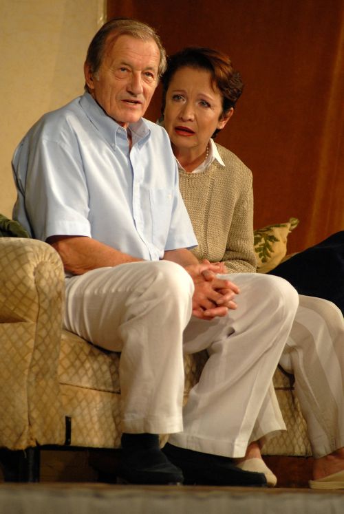 Radoslav Brzobohatý a Hana Maciuchová minulý týden zahájili novou divadelní sezonu v kulturním domě.<br/>                      
FOTO: DAVID MACHÁČEK
