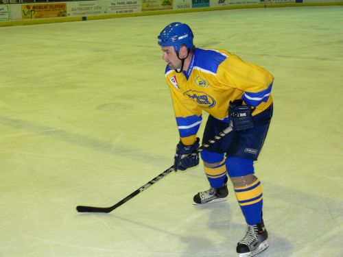 Obránce Libor Polášek je asi nejvýraznější posilou kopřivnického hokejového týmu v právě probíhající sezoně.<br/>
FOTO: ONDŘEJ ZAPLETAL
