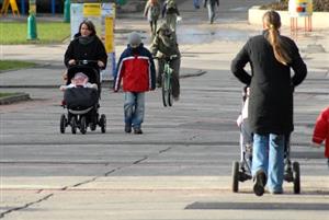 Během ledna příštího roku se bude muset na kontaktní místo v Kopřivnici dostavit 959 žadatelů o rodičovský příspěvek.<br/>                                                                                  
FOTO: DAVID MACHÁČEK
