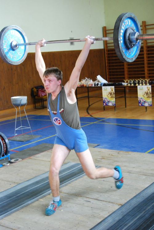 Domácí borec Daniel Socha na Velké ceně Kopřivnice ve vzpírání obsadil druhé místo, když v trhu vzepřel 53 kg a v nadhozu přidal 70 kg. Více na straně 8.<br/>                            
FOTO: ONDŘEJ ZAPLETAL
