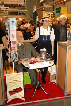 Jedním z lákadel stánku Moravskoslezského kraje na Regiontouru v Brně byla figurína Sigmunda Freuda.<br/>                                                                                                      
FOTO: DAVID MACHÁČEK
