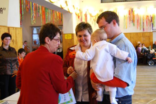 Na vítání občánků v Petřvaldě do nových prostor byli pozváni rodiče a další příbuzní devíti děvčátek a jedenácti chlapců.<br/>                                                                               
FOTO: ILONA MAZALOVÁ
