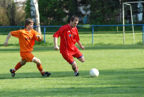 Fotbalisté týmu Vlčovice - Mniší uspěli v nedělním utkání krajské I.B třídy a na domácím hřišti porazili celek TJ Odry 2:1. <br/>                                                                    
FOTO: DAVID MACHÁČEK
