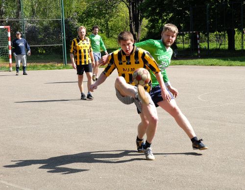 Hráči R.U.M. v sobotním zápase ligového poháru malé kopané deklasovali soupeře z Baníku Štramberk poměrem 10:3.<br/>                                                                        
FOTO: DAVID  MACHÁČEK
