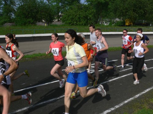 Letošní ročník Zátopkovy pětky přilákal rekordní počet běžců. V seniorských kategoriích se na start postavilo celkem třiatřicet závodníků.<br/>
FOTO: ONDŘEJ ZAPLETAL
