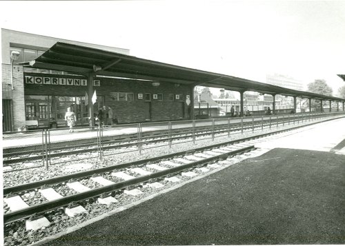 Dodnes sloužící vlakové nádraží bylo v Kopřivnici otevřeno v roce 1981 v rámci prací na modernizaci celé tratě mezi Studénkou a Štramberkem.<br/>
FOTO: Archiv muzea Fojtství
