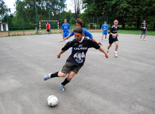 V sobotu 6. září, tedy o týden později, než bylo plánováno, začala III. ligou podzimní část soutěží Klubu malé kopané.<br/>                                                                                            
FOTO: ARCHIV
