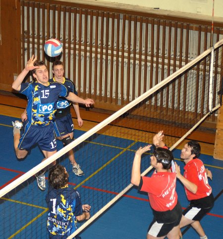 Volejbalový tým mužů vstoupí do krajského přeboru 4. října, kdy na domácí palubovce hostí Morávku.<br/>                              
FOTO: ARCHIV
