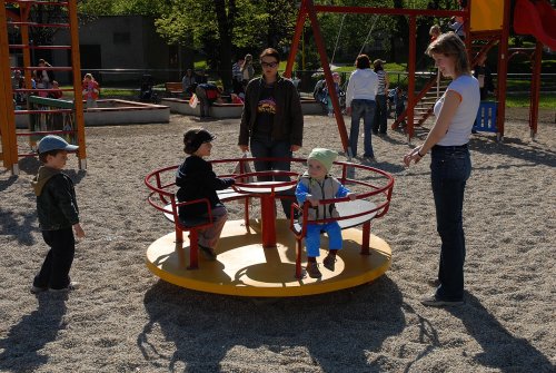 Dvě nová dětská hřiště, jeden ze splněných předvolebních slibů a dobře viditelných úspěchů, kterými se komunální politici v Kopřivnici pyšní.<br/>                 
FOTO: DAVID MACHÁČEK
