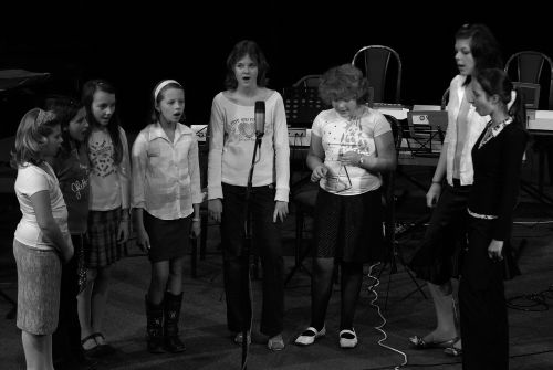 Dětský sbor vedený Marií Melnárovou byl jedním se souborů, kterým se Základní umělecká škola MIS  music prezentovala na svém Vánočním koncertu.<br/>       
FOTO: D. MACHÁČEK
